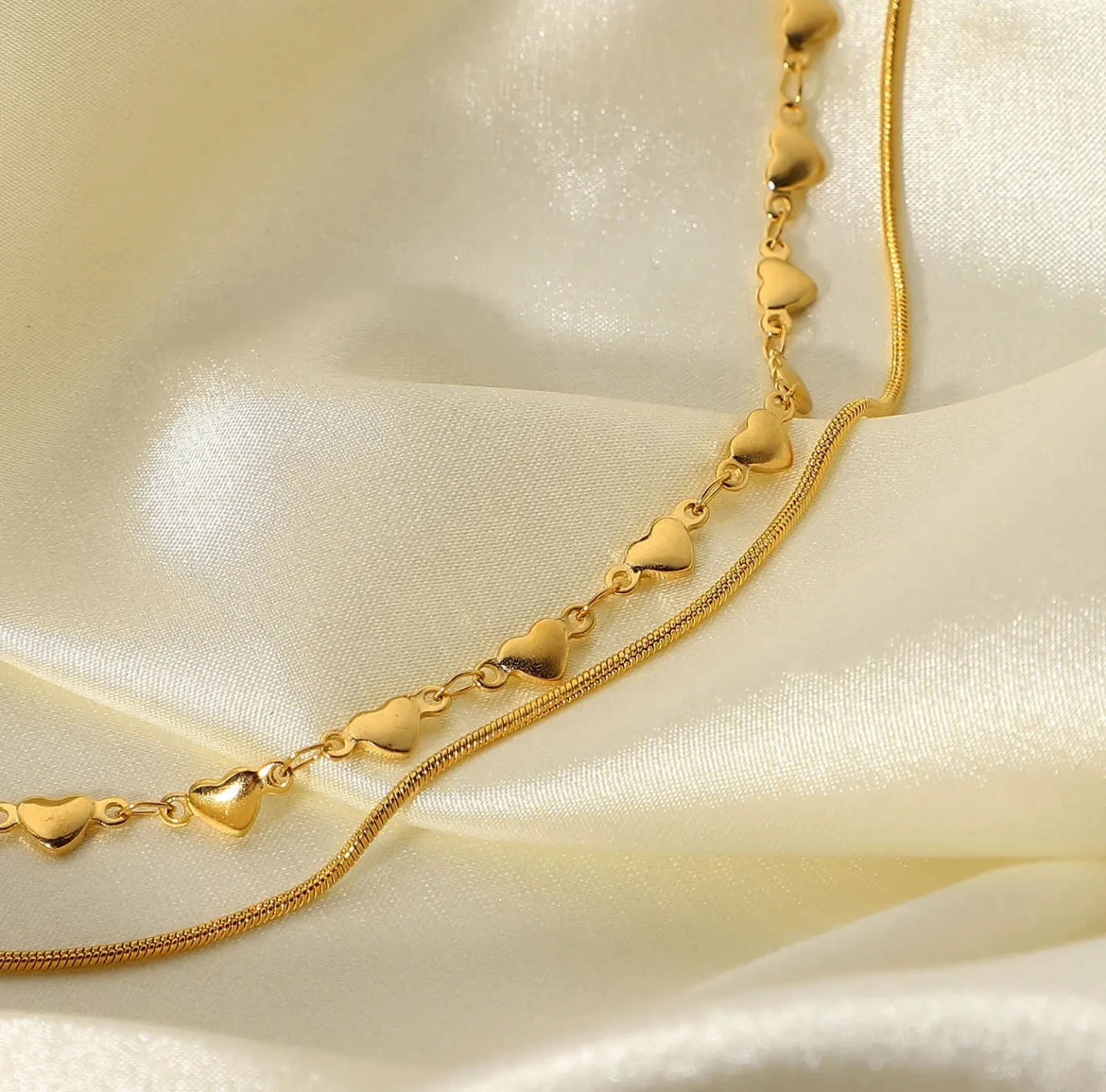 Linked heart necklace