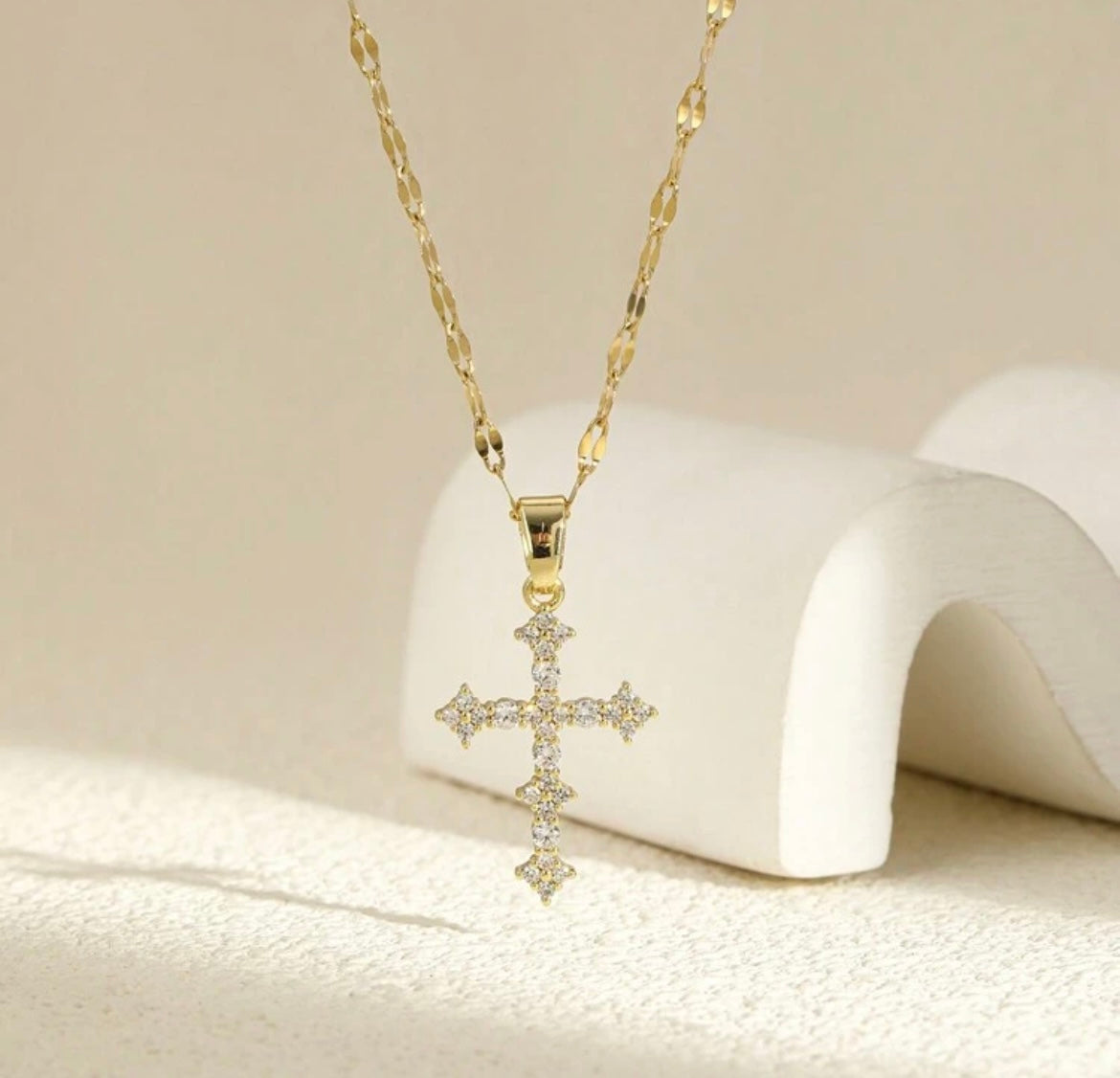 Diamond cross